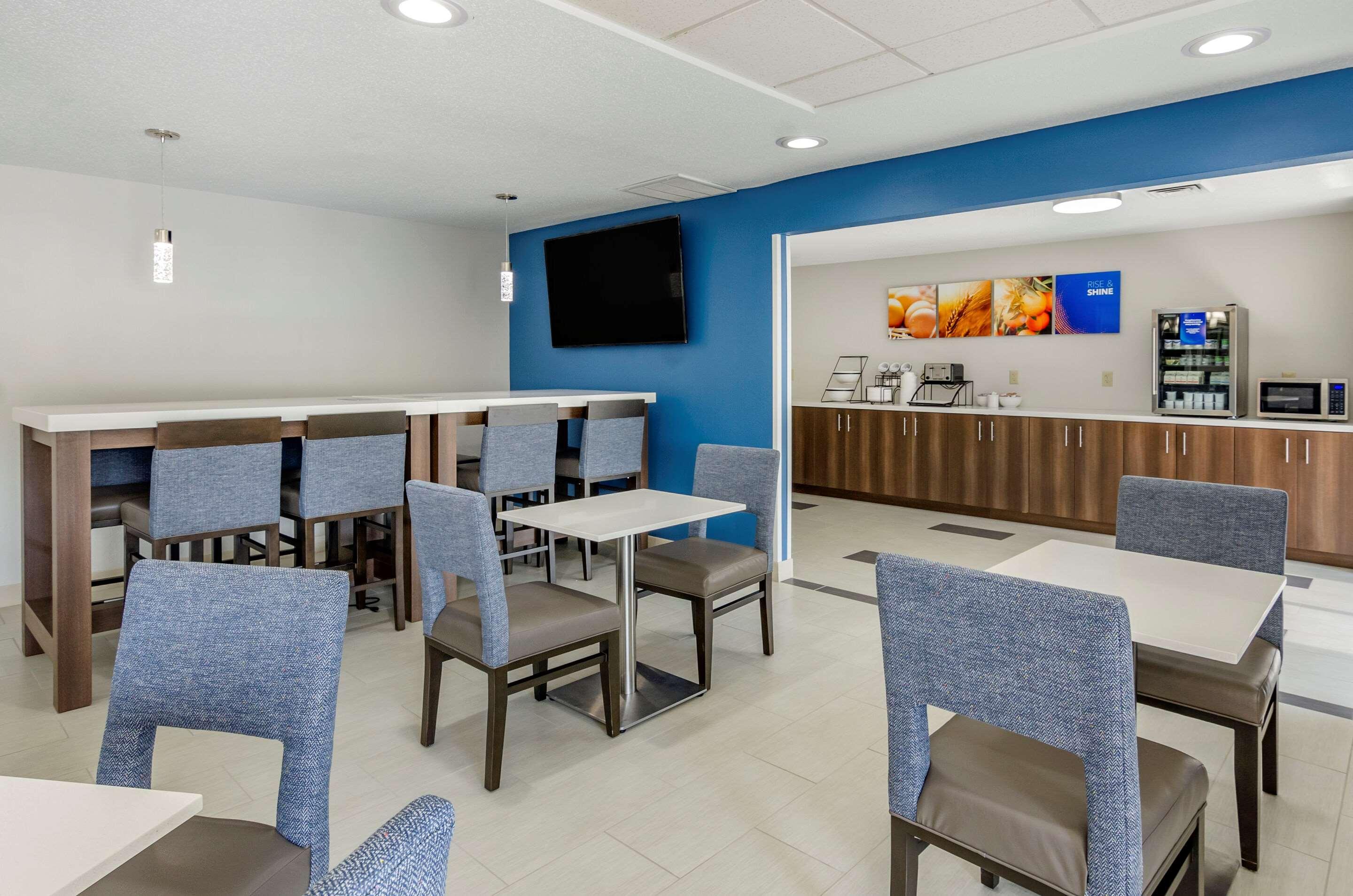 Comfort Inn&Suites Troutville - Roanoke North / Daleville Eksteriør bilde