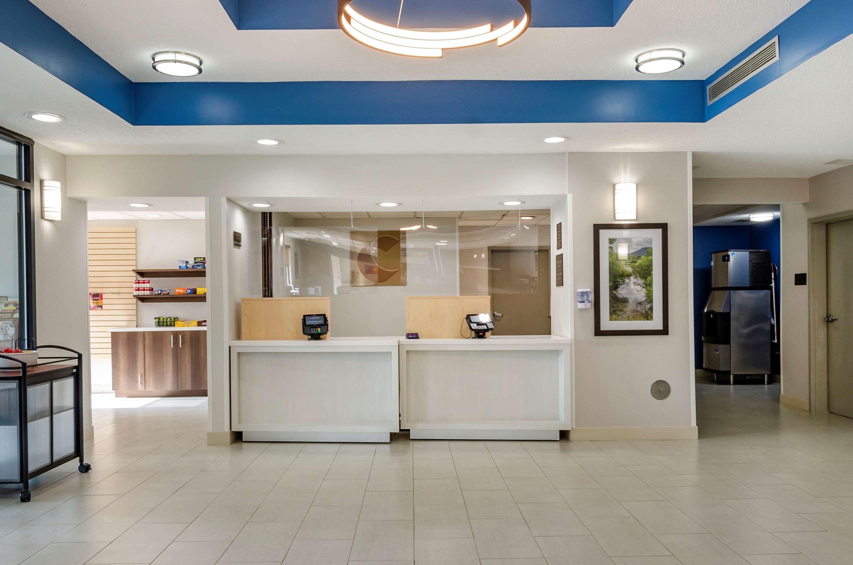 Comfort Inn&Suites Troutville - Roanoke North / Daleville Eksteriør bilde
